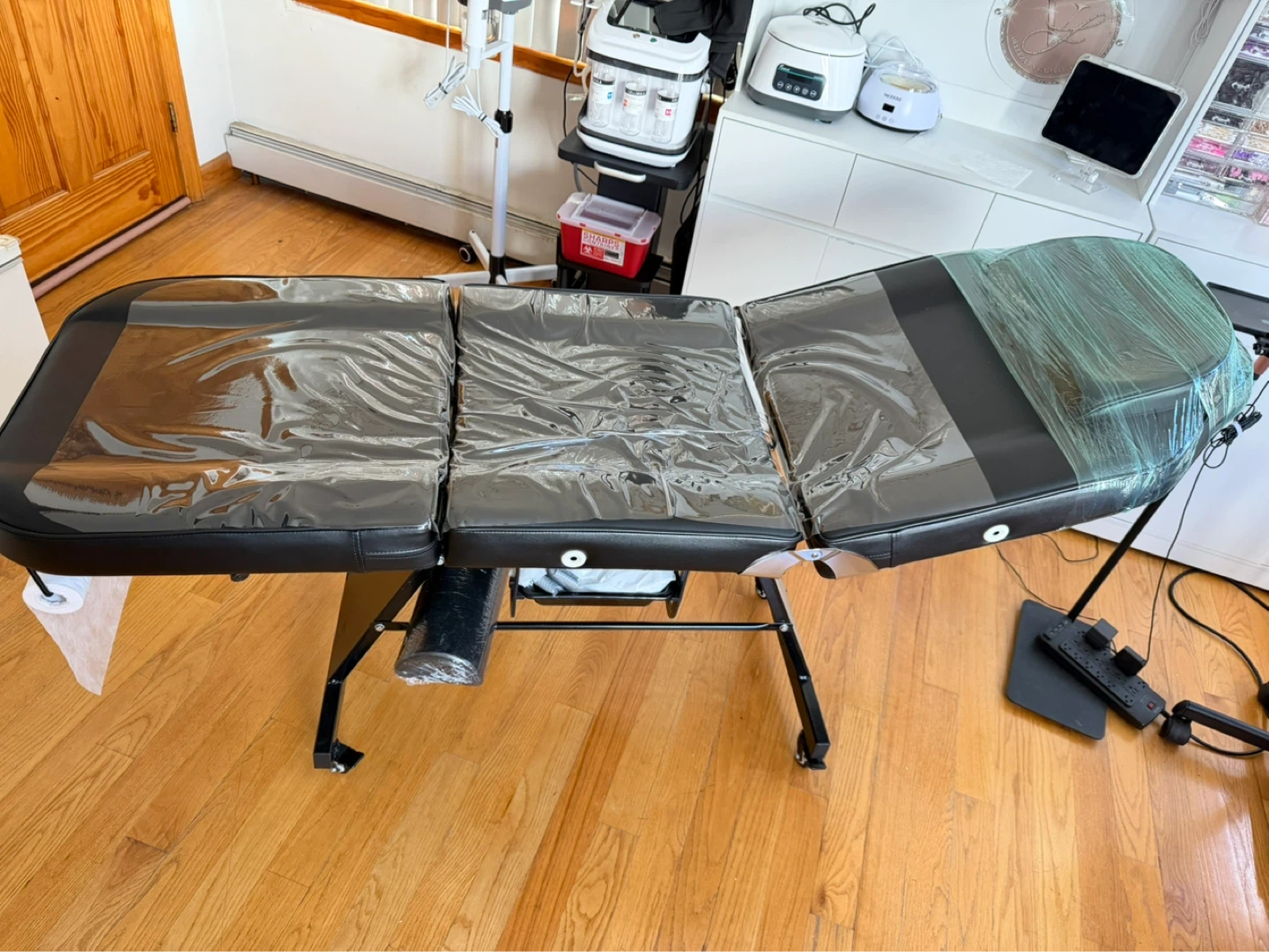 Black Massage Table with Adjustable Backrest - photo 2