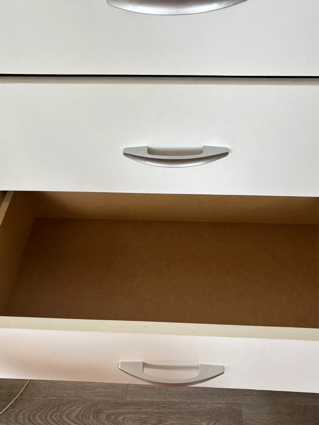 White 5-Drawer Dresser - photo 3