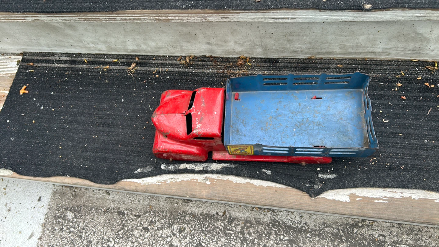 Vintage Motor Market Toy Truck - photo 3