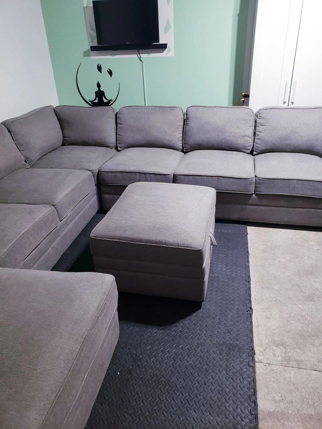 Grey Sectional Sofa with Ottoman ( Delivery Available ) - photo 2
