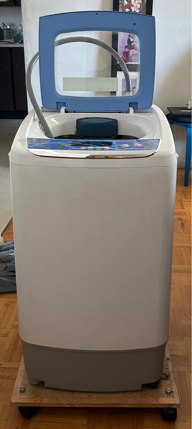 RCA RPW091 Compact Portable Washing Machine