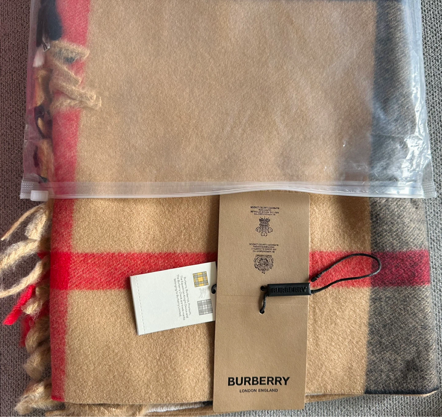 Burberry Nova Check Scarf 50% Cashmere 50% Wool