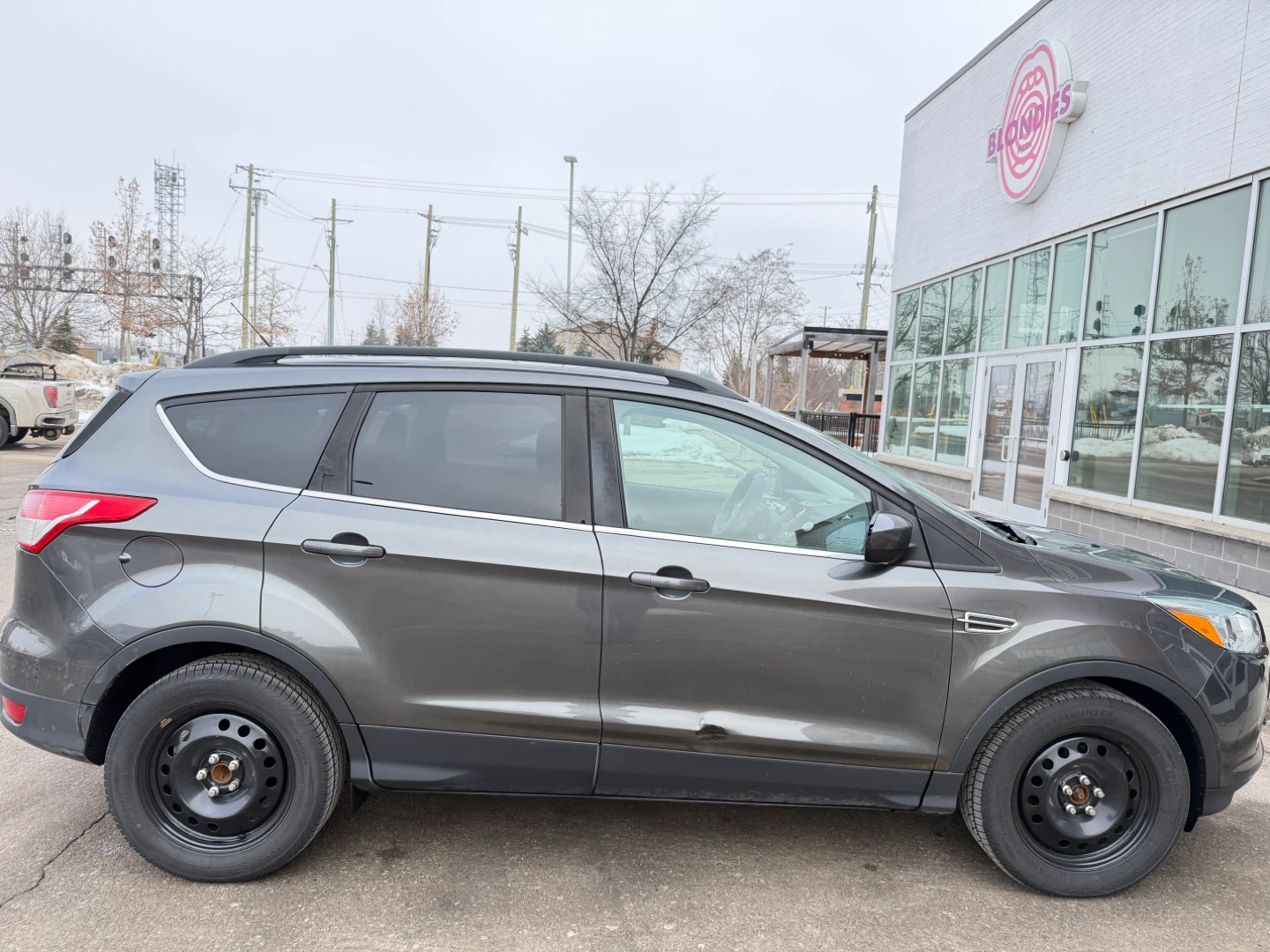 2017 Ford Escape SE - Dark Grey - photo 4