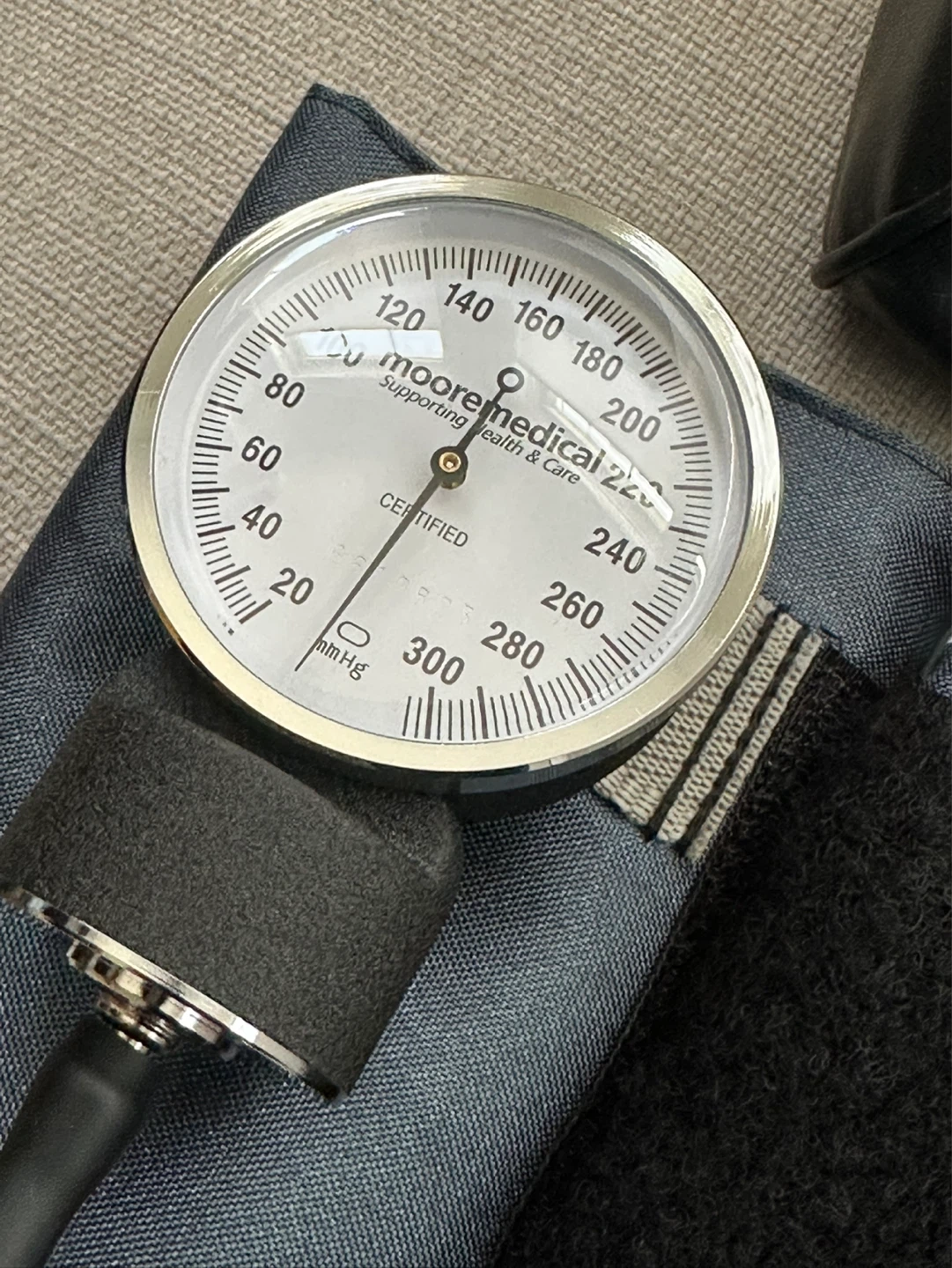 Adult  Blood Pressure Monitor - photo 2