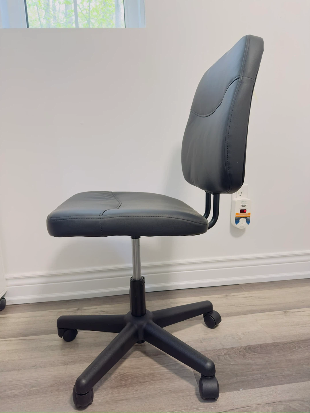 Black Faux Leather Office Chair - photo 4