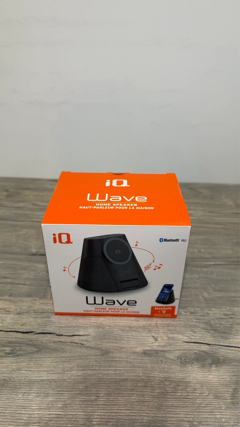 iQ Wave Home Speaker with MagSafe Charger