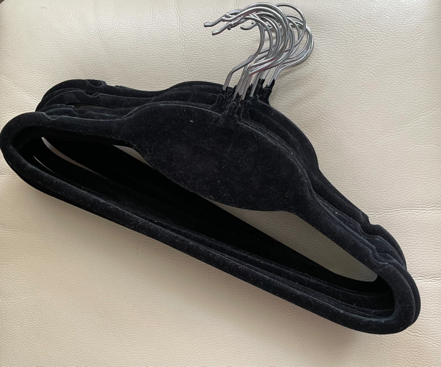 Black Velvet Hangers (Set of 20 ) - photo 3
