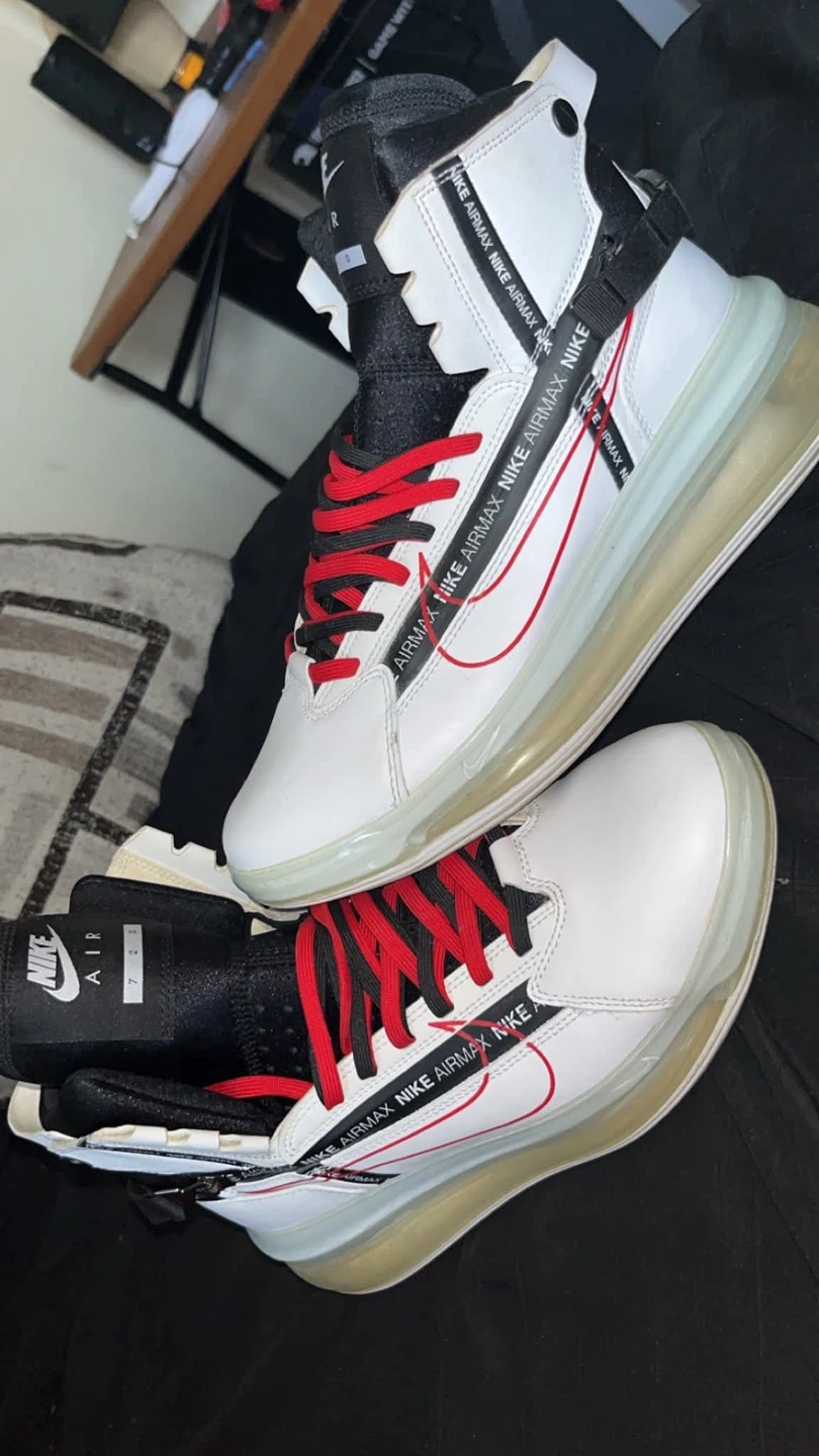 Nike Air Max 720 Sneakers