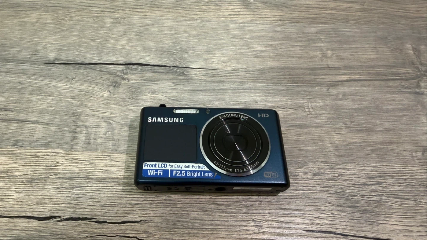 Samsung HD Digital Camera with Front LCD. DV150F - photo 2