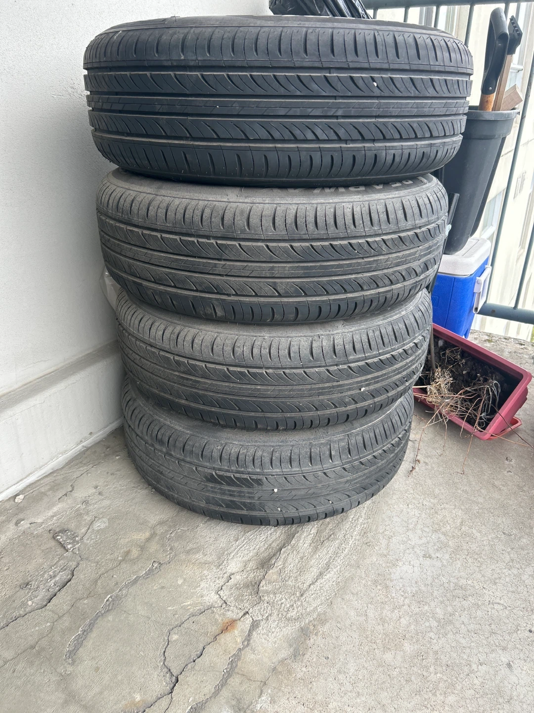 4x 215/65R16 Winter Tires - photo 2
