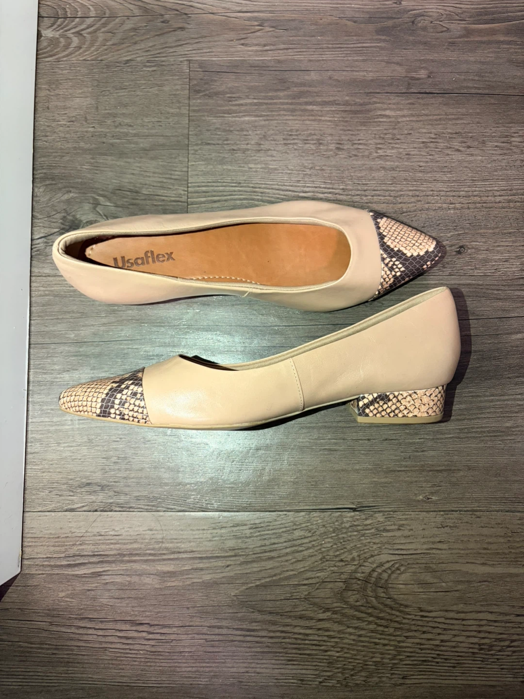 Usaflex Women's Beige Snake Print Pointed Toe Flats