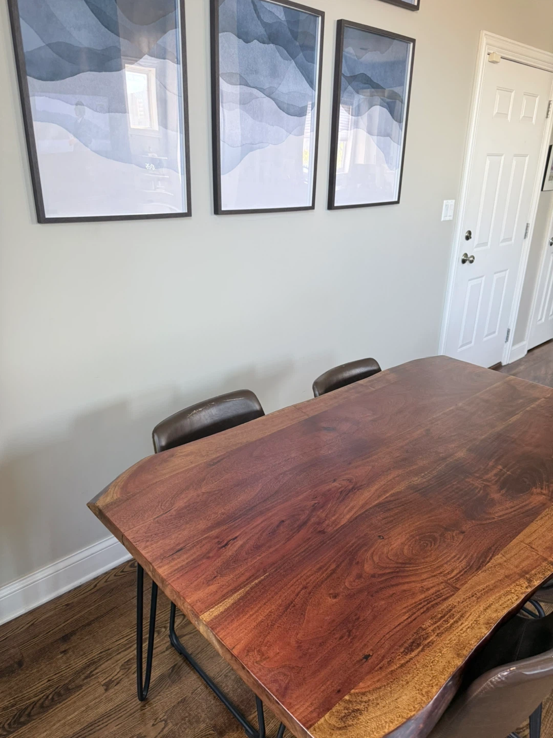 Live Edge Solid Wood Dining Table Set (4 Chairs Included) - photo 4