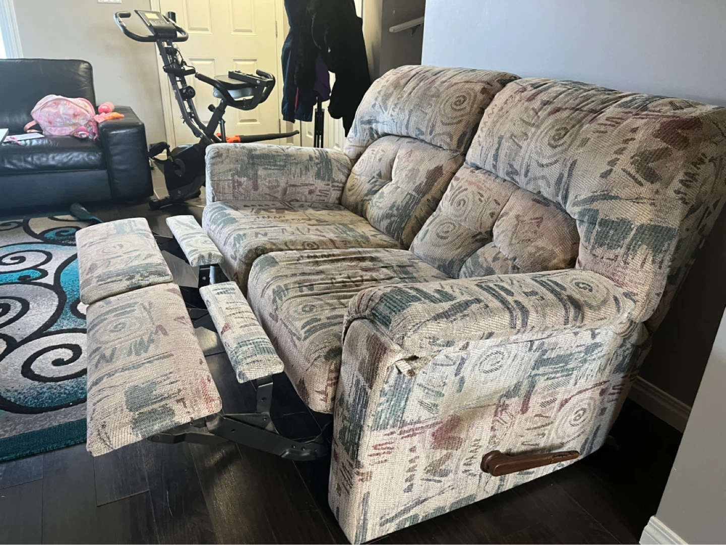 Floral Print Loveseat Recliner - photo 4