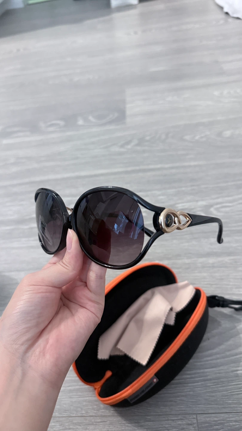 Black Fashion Sunglasses with Case - photo 3