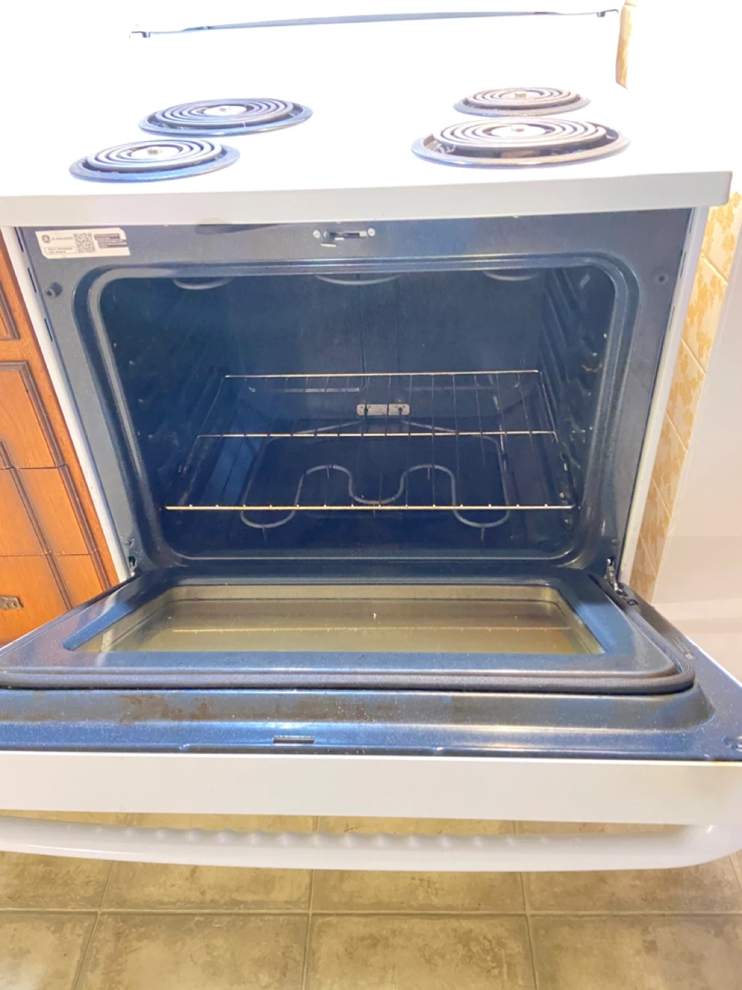 GE White Electric Coil Stove - photo 2