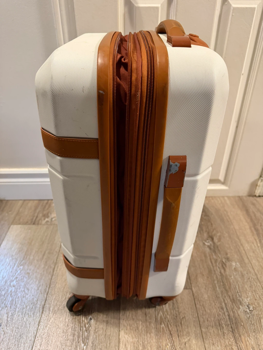 White Hardside Spinner Luggage with Brown Accents - photo 5