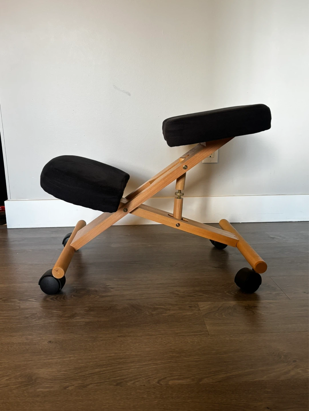 Posture Correcting Office Chair - photo 2