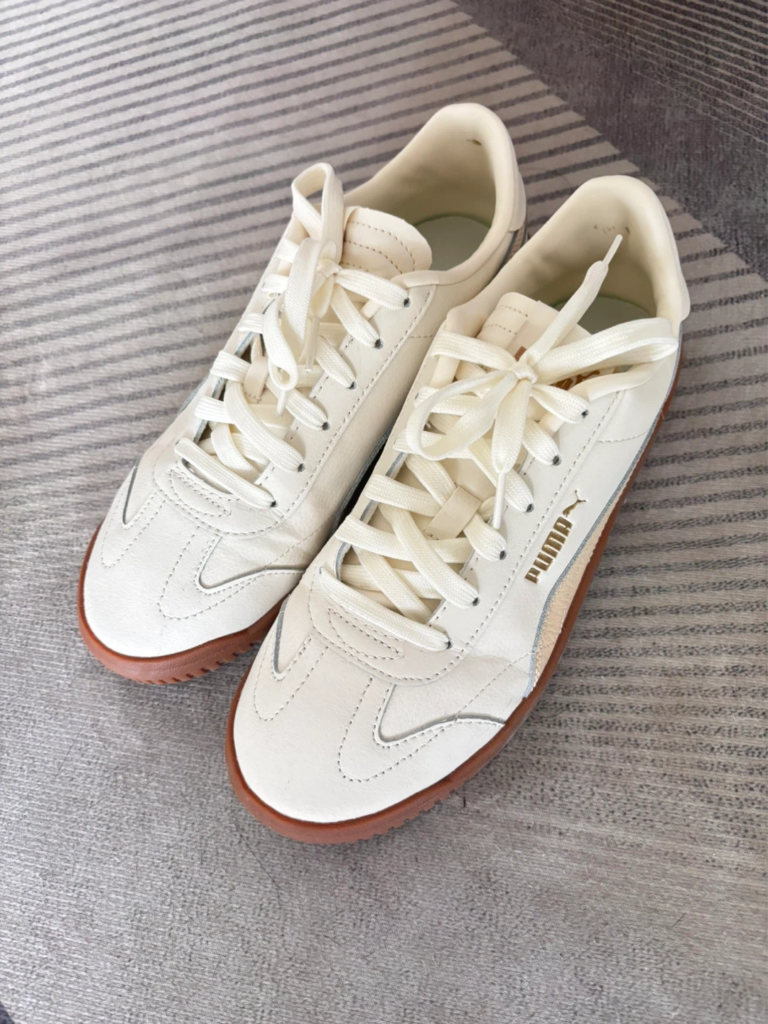 Puma Club 5v5 Canvas Women’s Sneakers - Worn Once! - photo 5