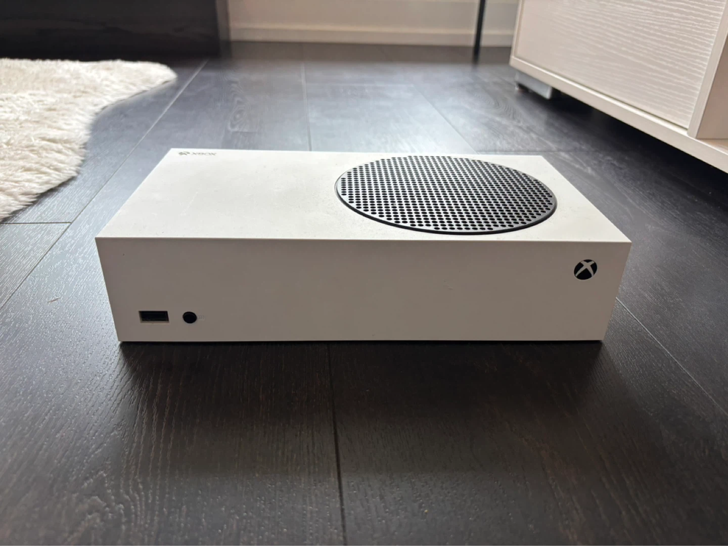White Xbox Series S Console with Controller - photo 2