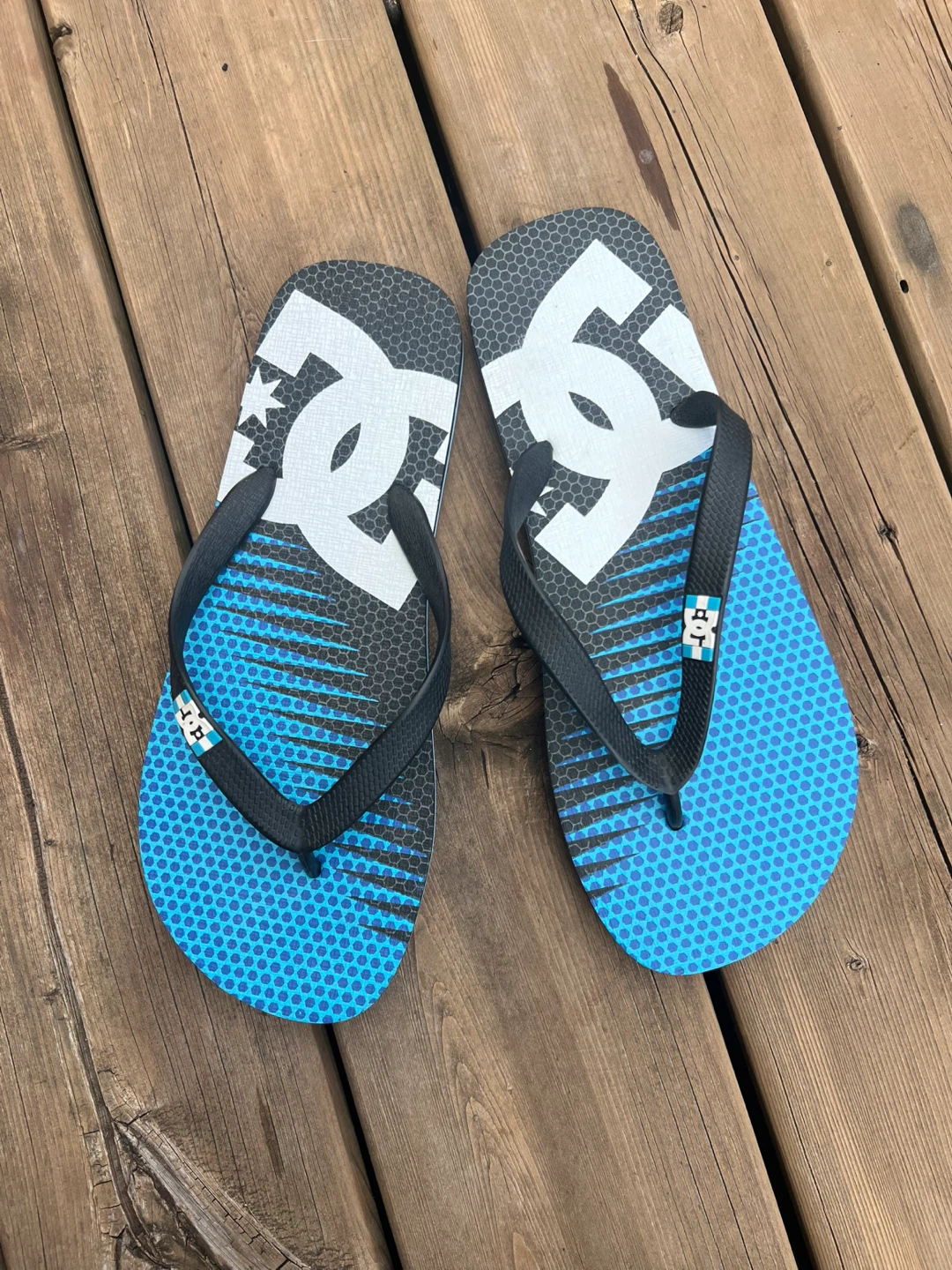 New mens DC Shoes Flip Flops size 9