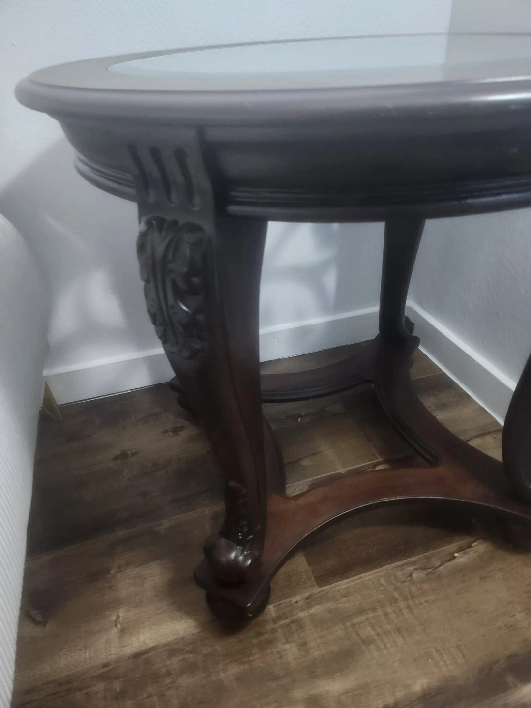 Antique Style Round 2End Table and coffee table set
