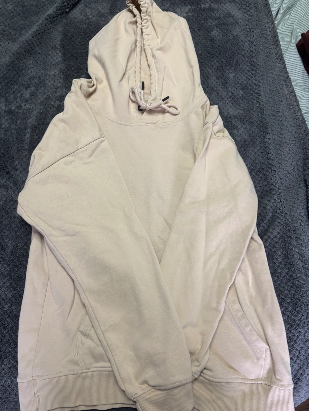 Beige/cream colour hoodie with text on back - photo 2