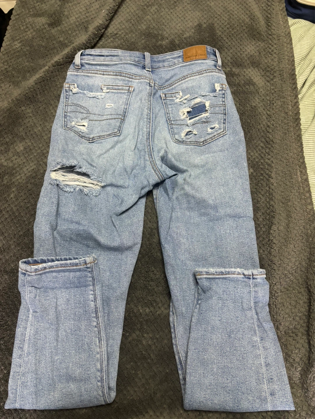 American eagle ripped jeans - photo 2