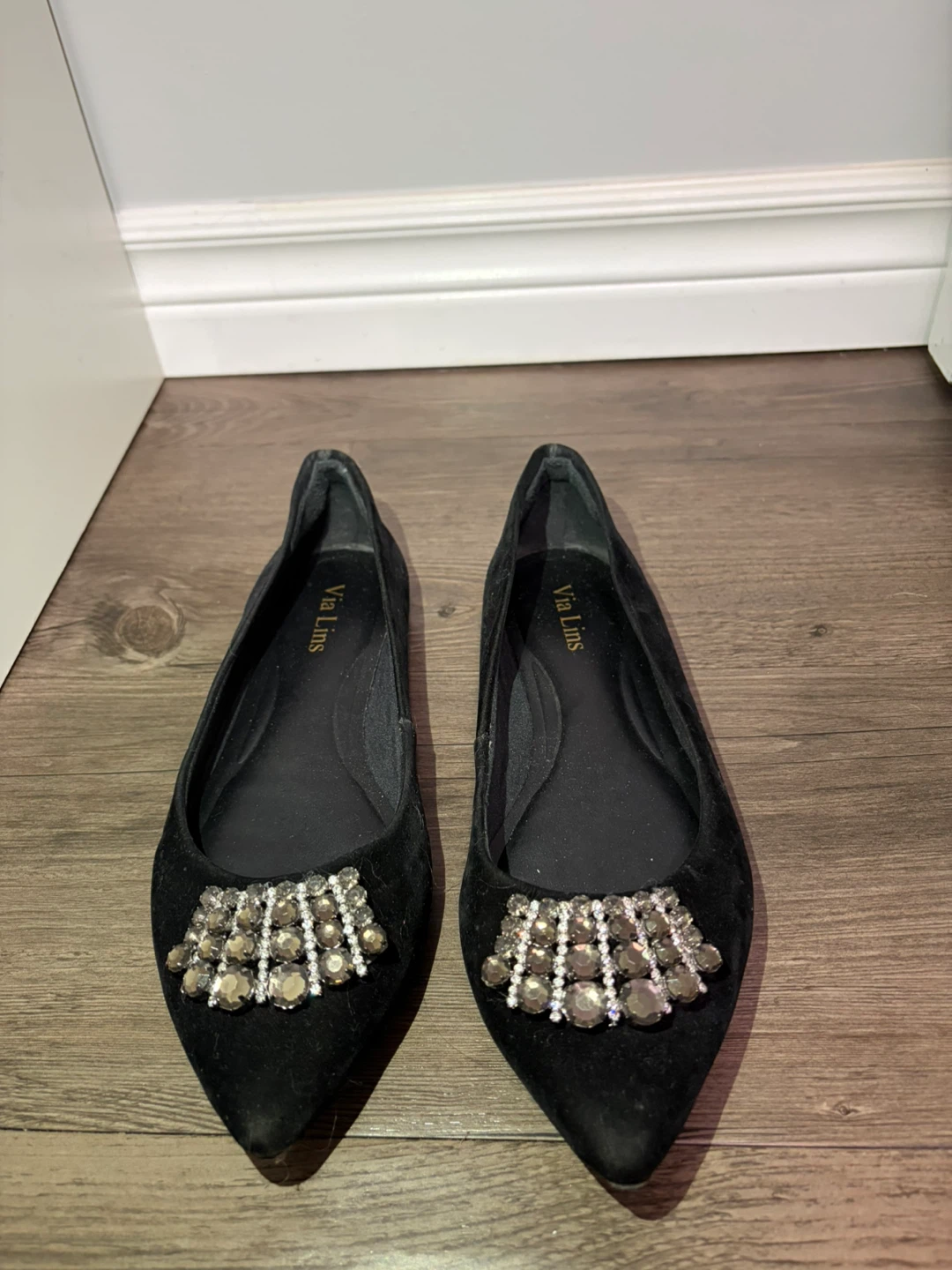 Via Lins Black Suede Embellished Pointed Toe Flats - Size 8.5 - photo 3