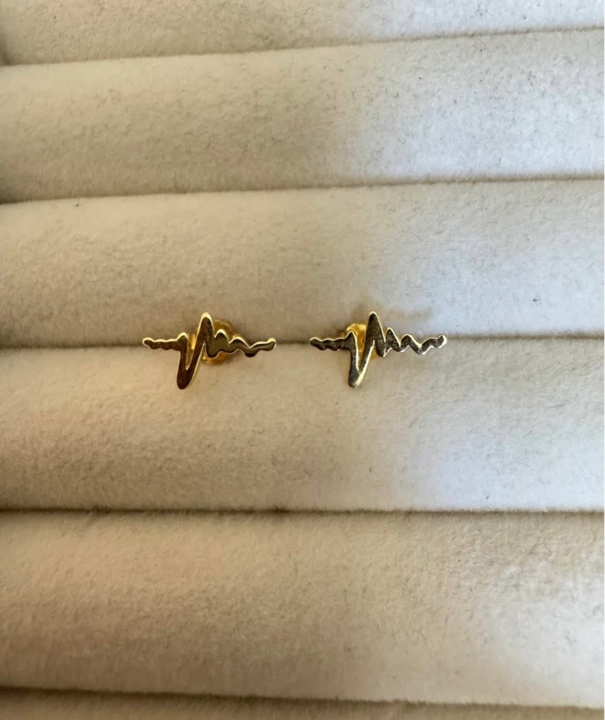 18K solid gold heartbeat earrings - photo 2