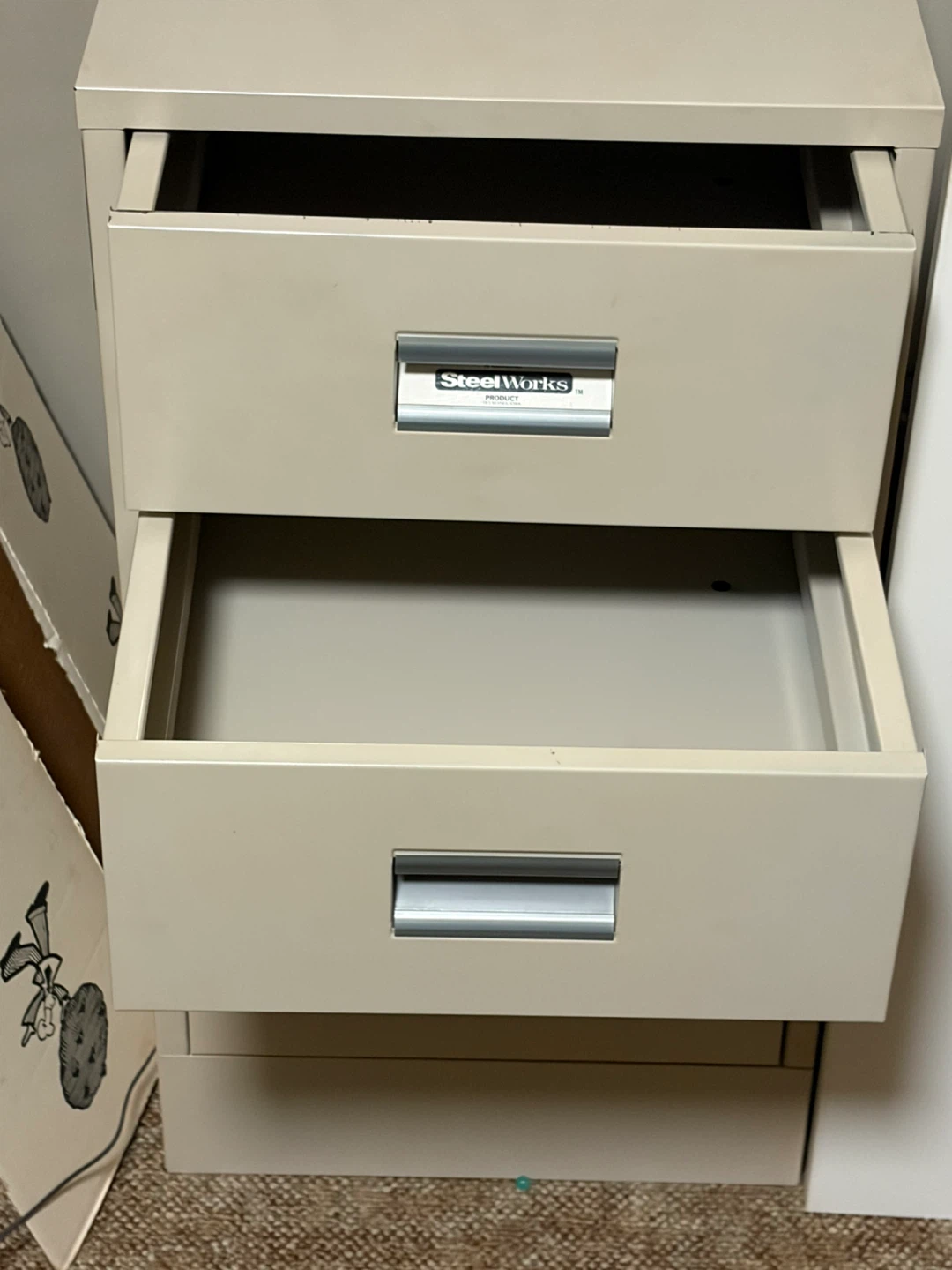 3 Drawer Filing Cabinet - photo 3