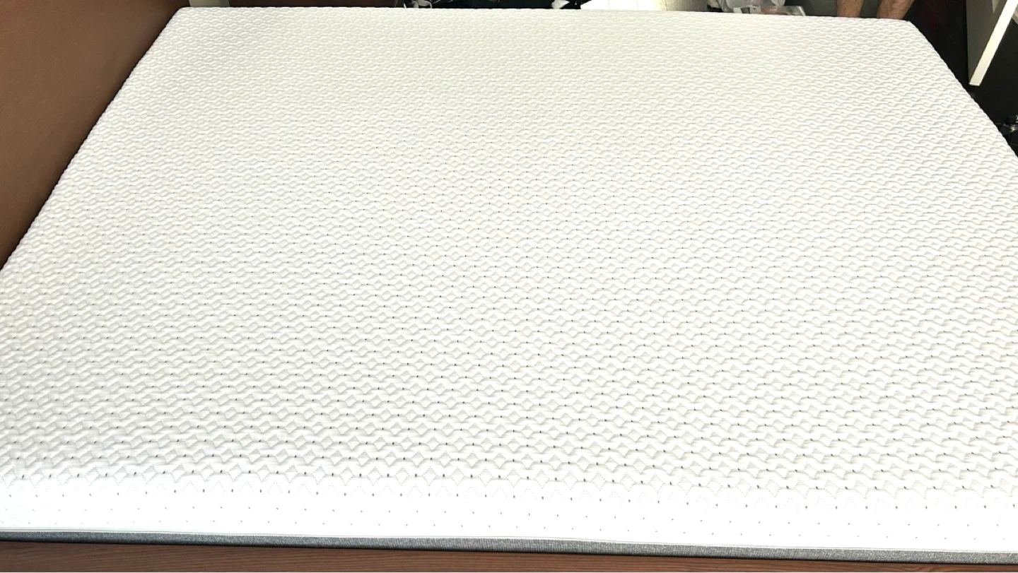 1 yr old Queen ENDY mattress- excellent condition, hardly used - photo 3