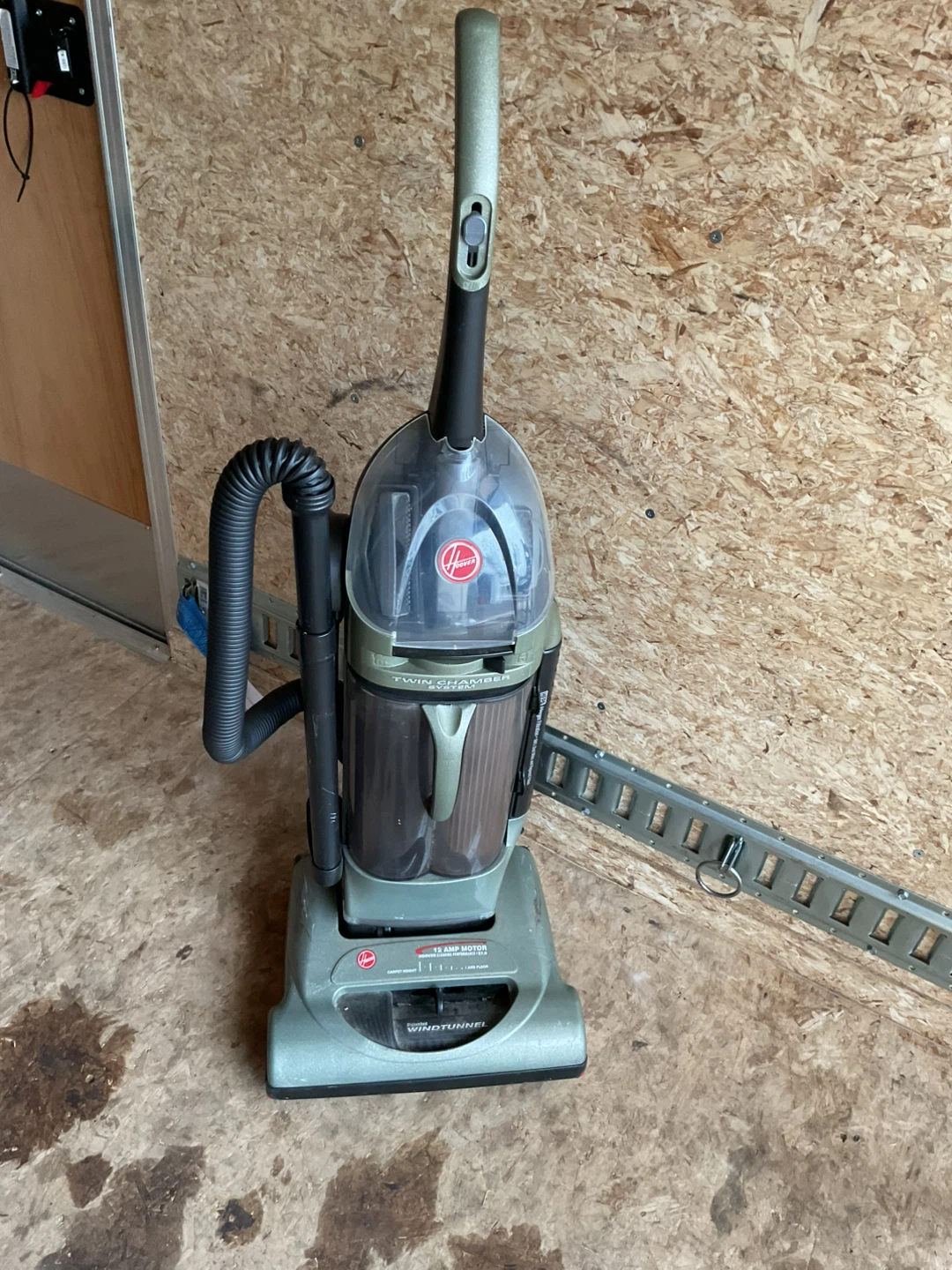 Hoover WindTunnel Bagless Upright Vacuum Cleaner