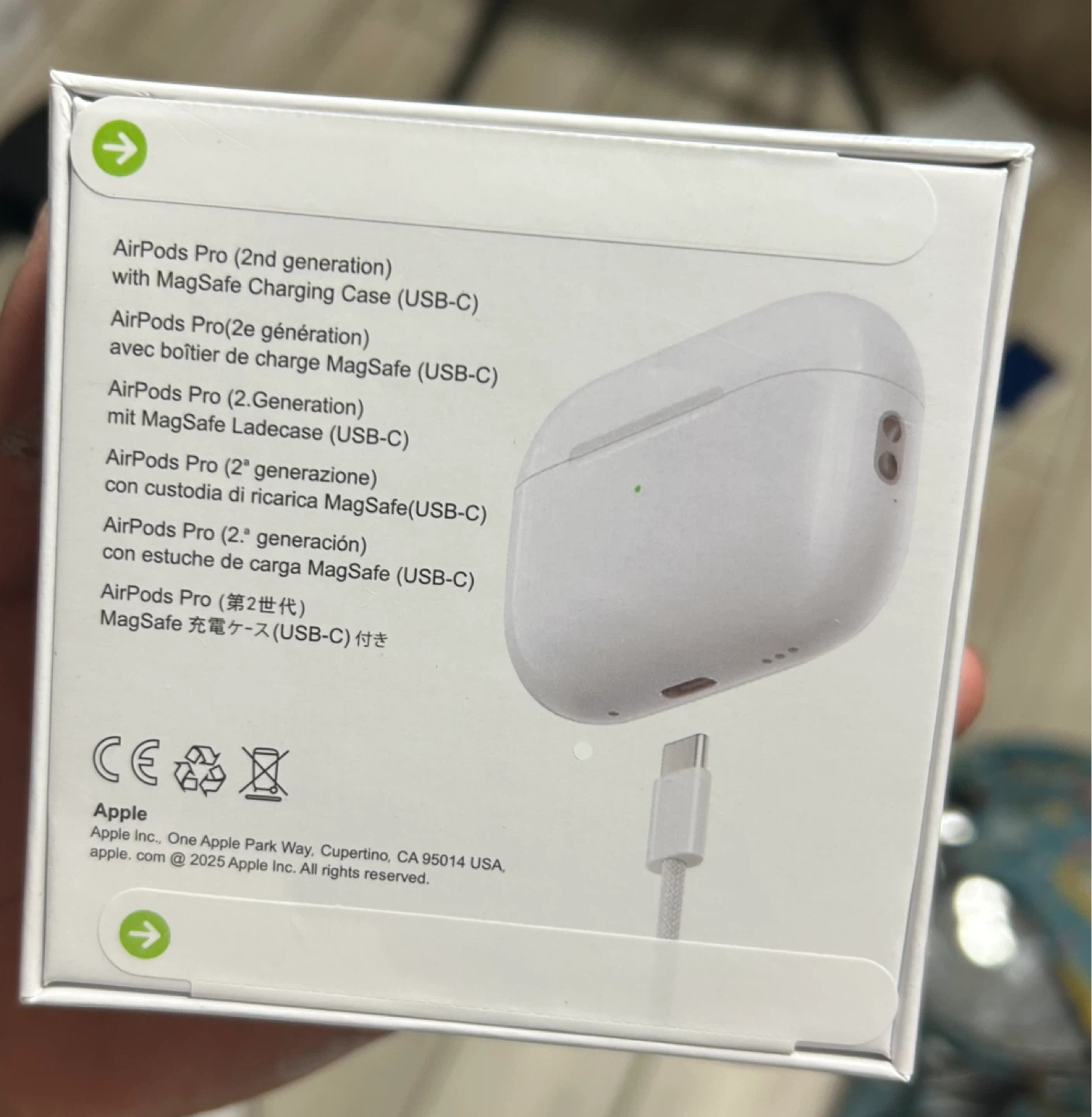 Apple AirPods Pro (2nd generation) with MagSafe Charging Case - photo 2