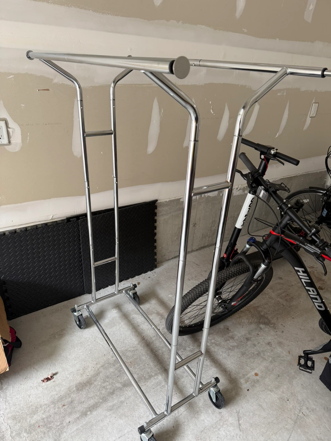 Rolling Clothes Rack - photo 3