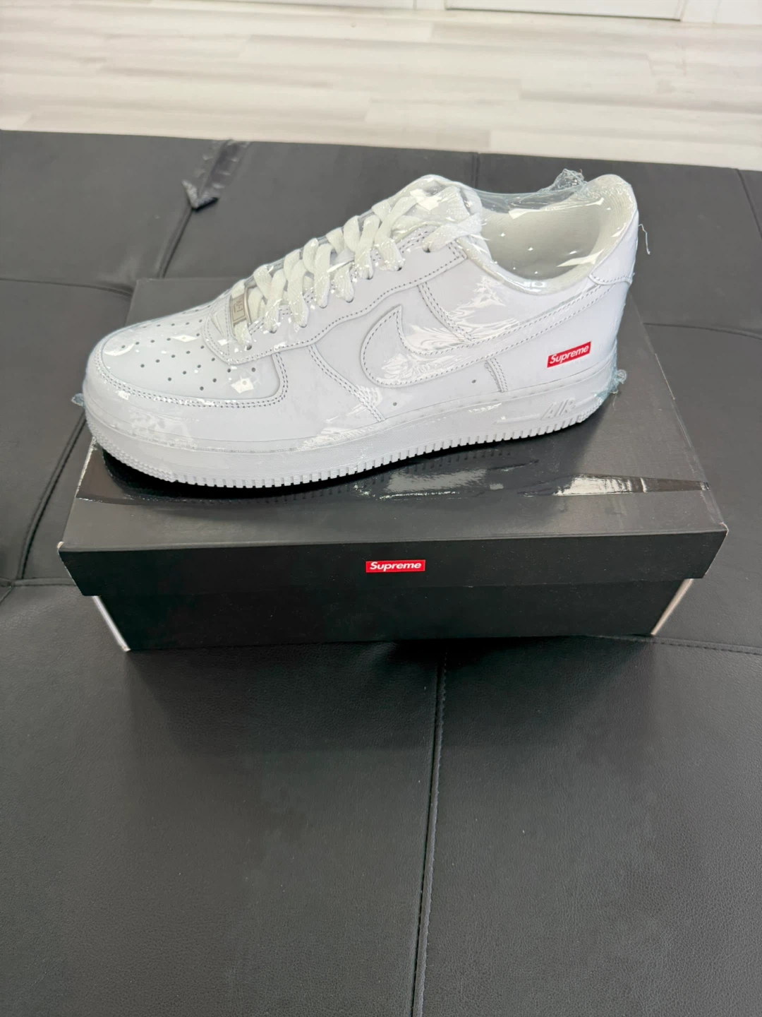 Nike Air Force 1 Low Supreme White Sneakers Size 10 - photo 2