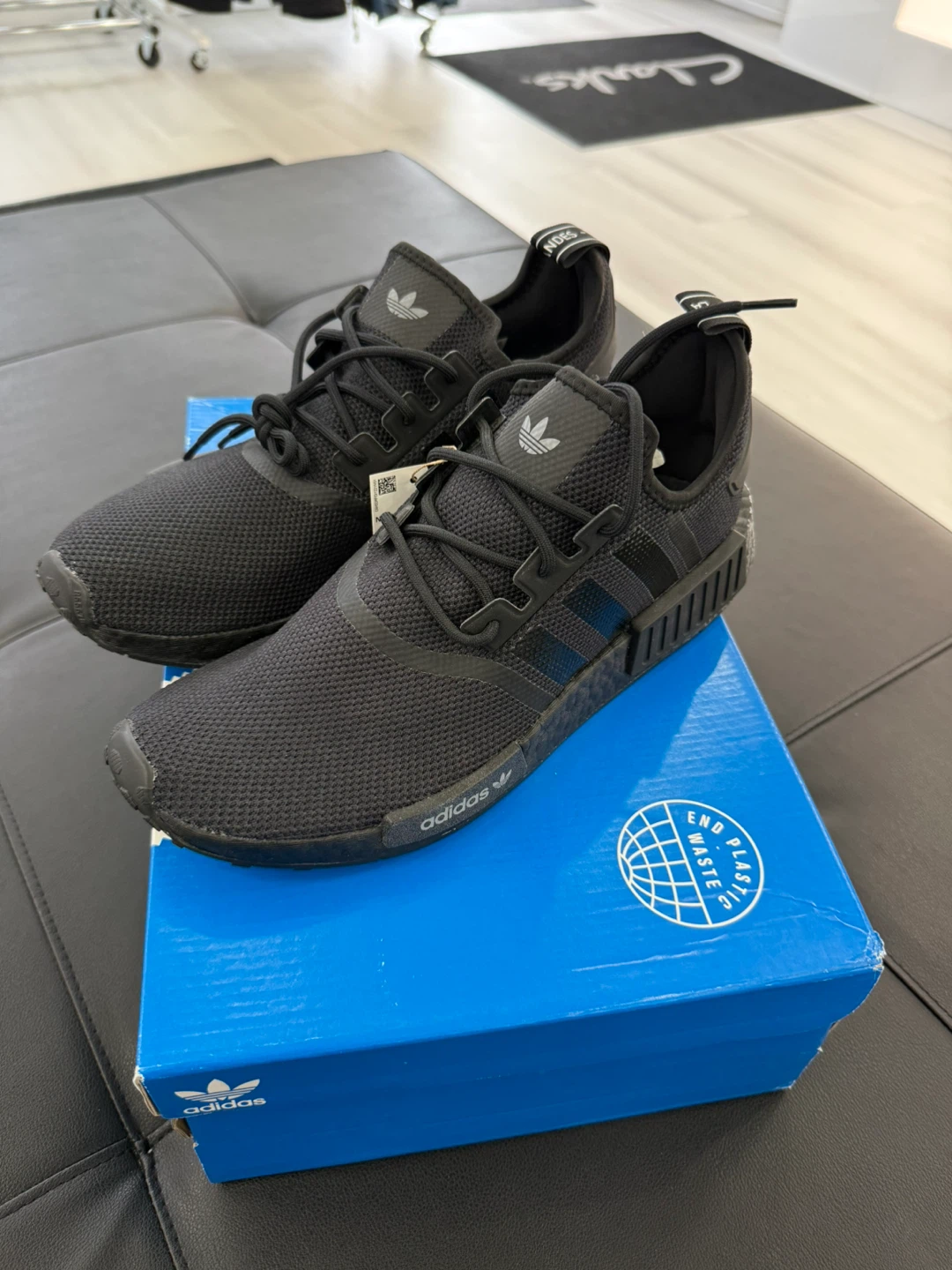 Adidas NMD R1 Shoes - Black