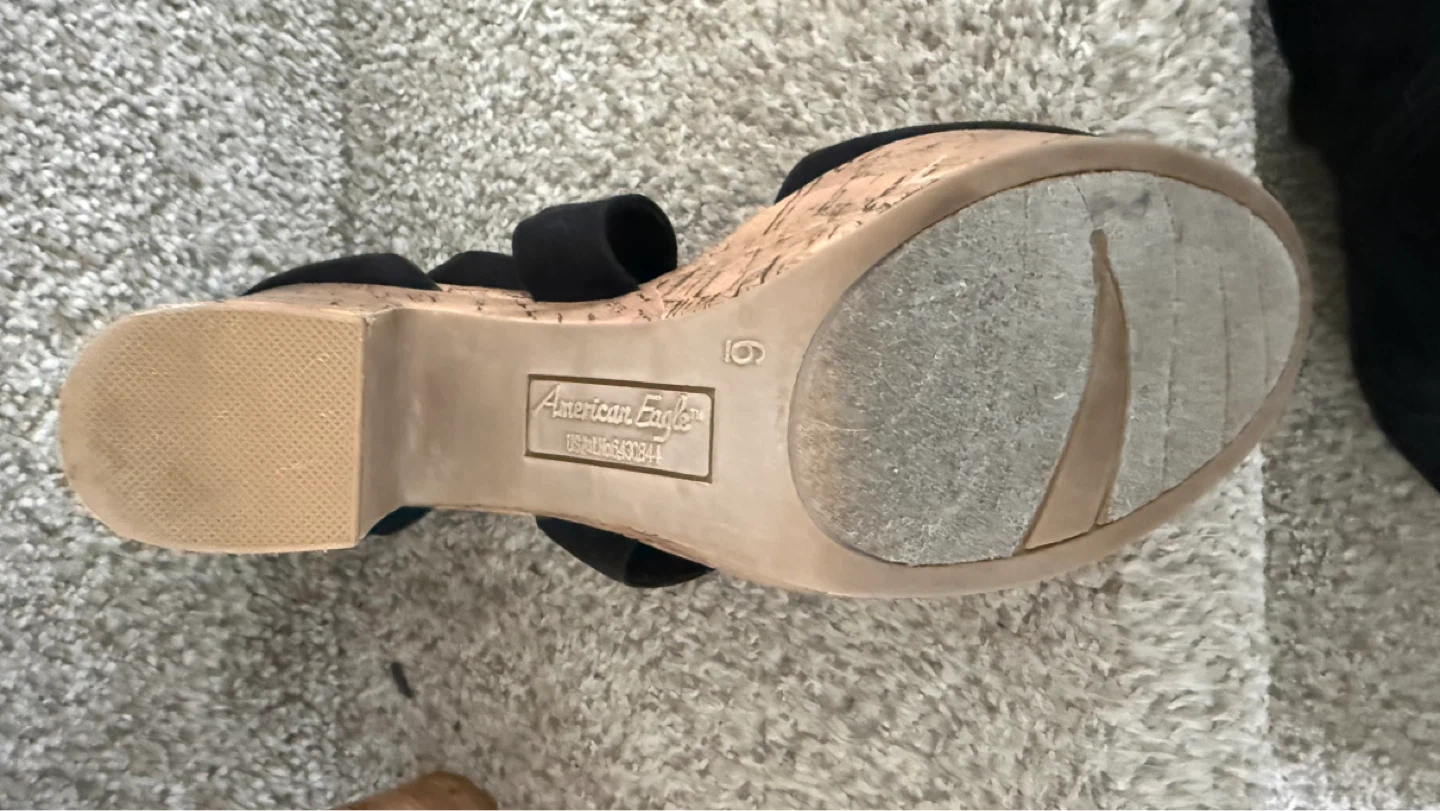 Women’s sandals and dress shoes - photo 3