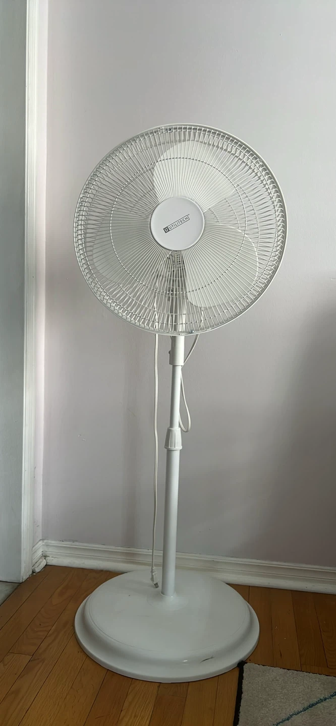 Utilitech White Pedestal Fan