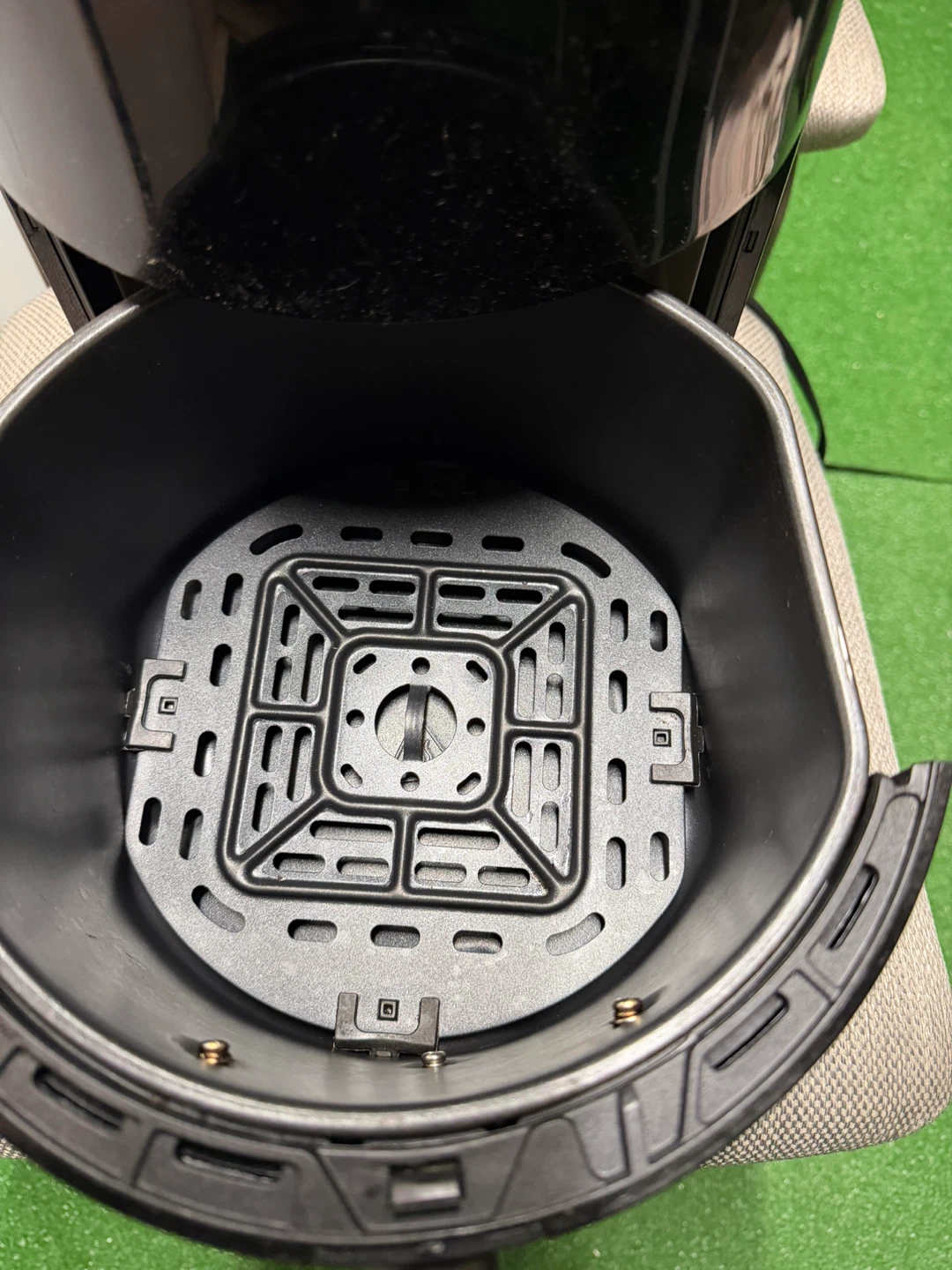 Dreo Air Fryer DR-KAF002 in great condition - photo 2