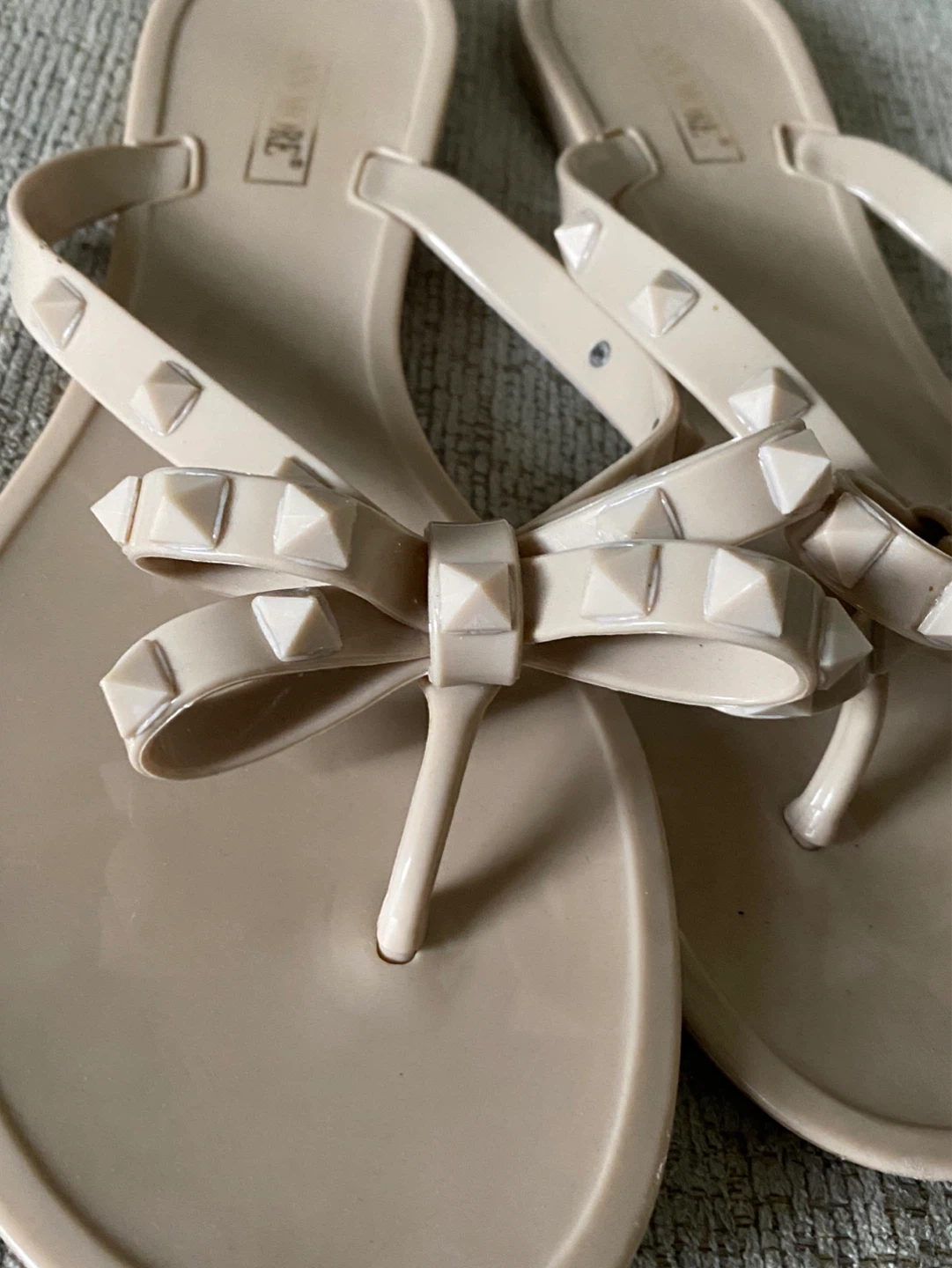 Anna More Nude Bow Studded Flip Flops - photo 5