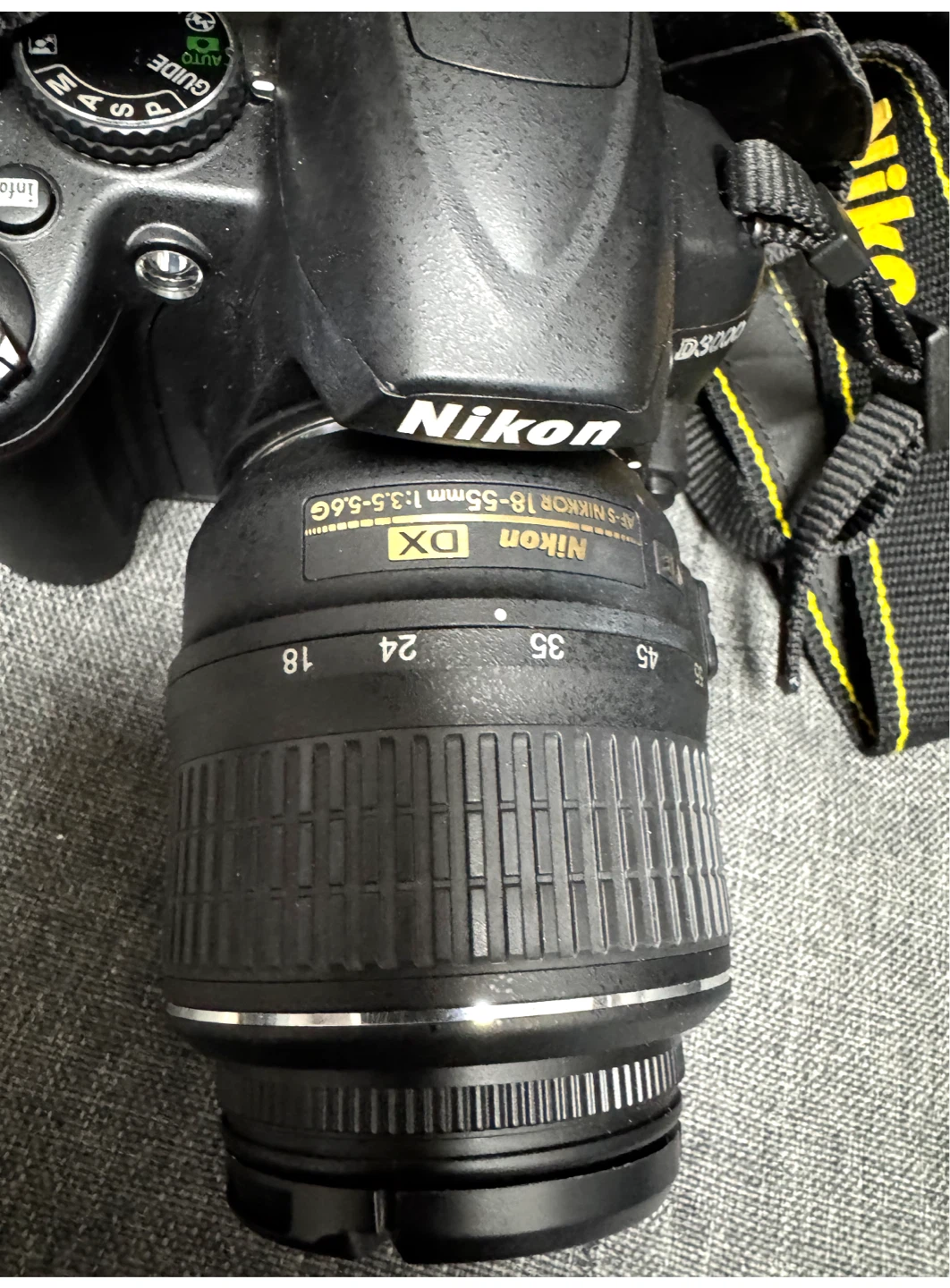 Nikon D3000 DSLR Camera with 18-55mm VR Lens - photo 2