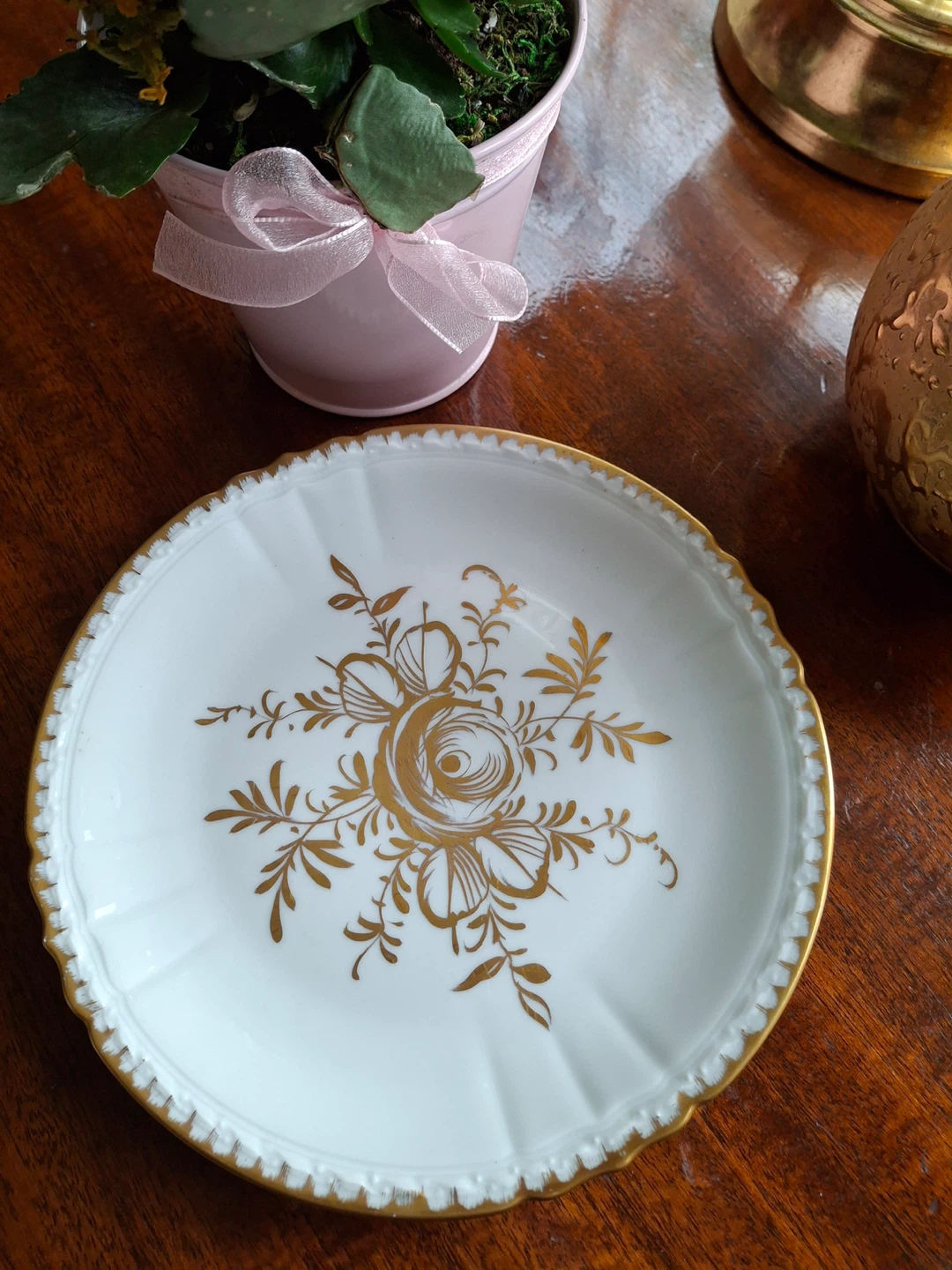 White and gold floral design plate (made in France) - photo 5