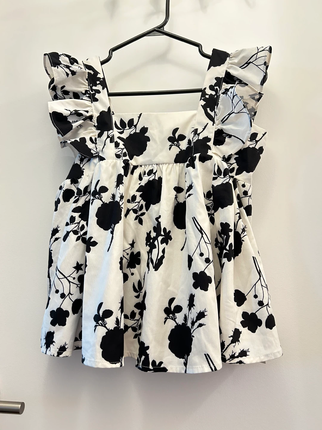 New- Women's Black and White Floral Blouse