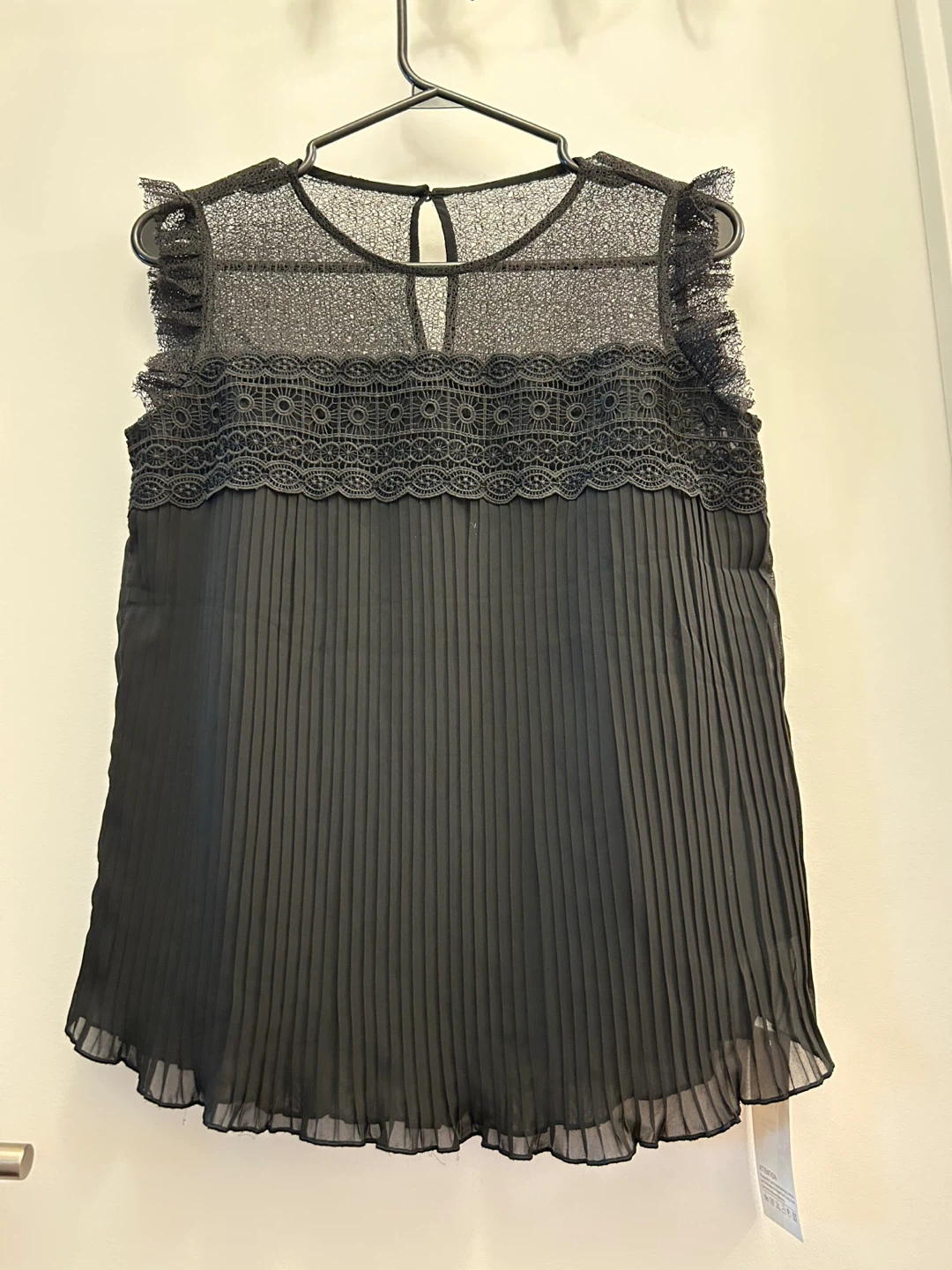 New- Black Lace and Pleated Top