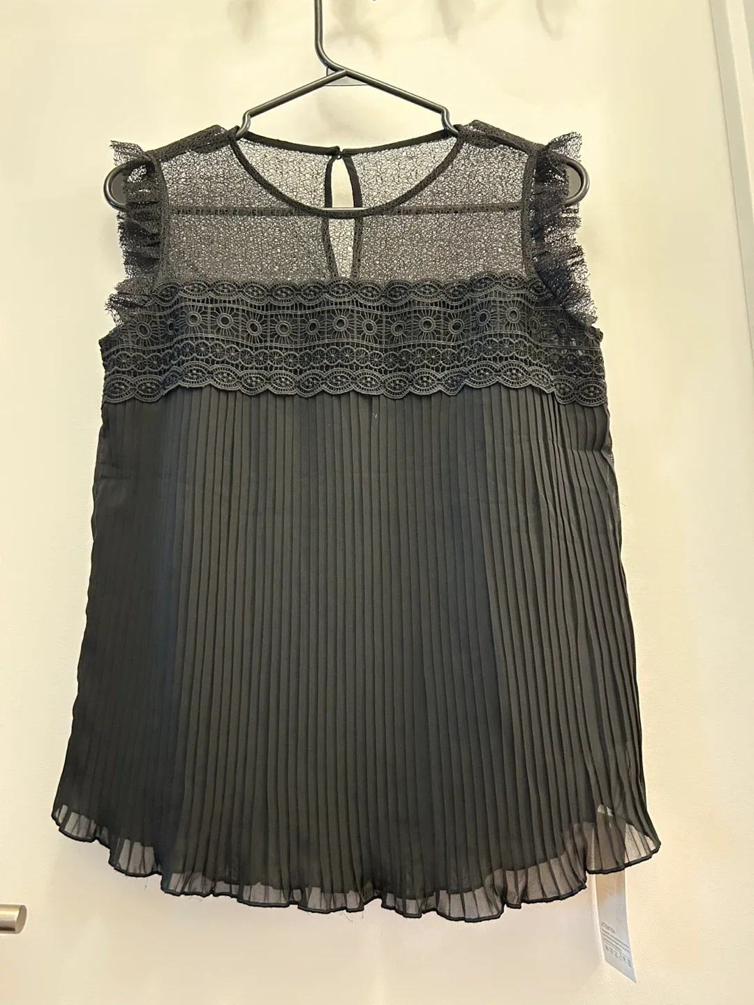 New- Black Lace and Pleated Top