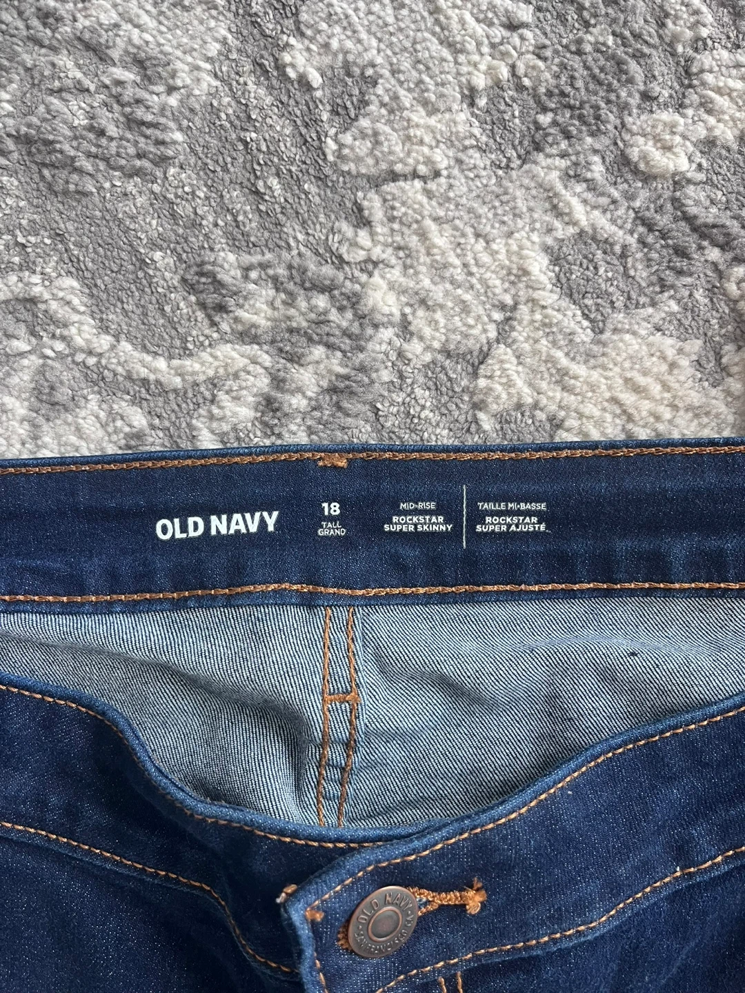 Old Navy Women's Mid-Rise Super Skinny Jeans - photo 4