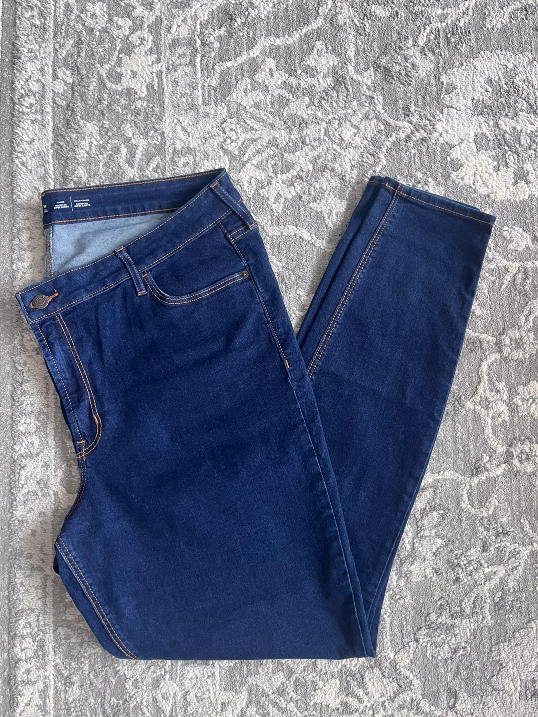 Old Navy Women's Mid-Rise Super Skinny Jeans - photo 3