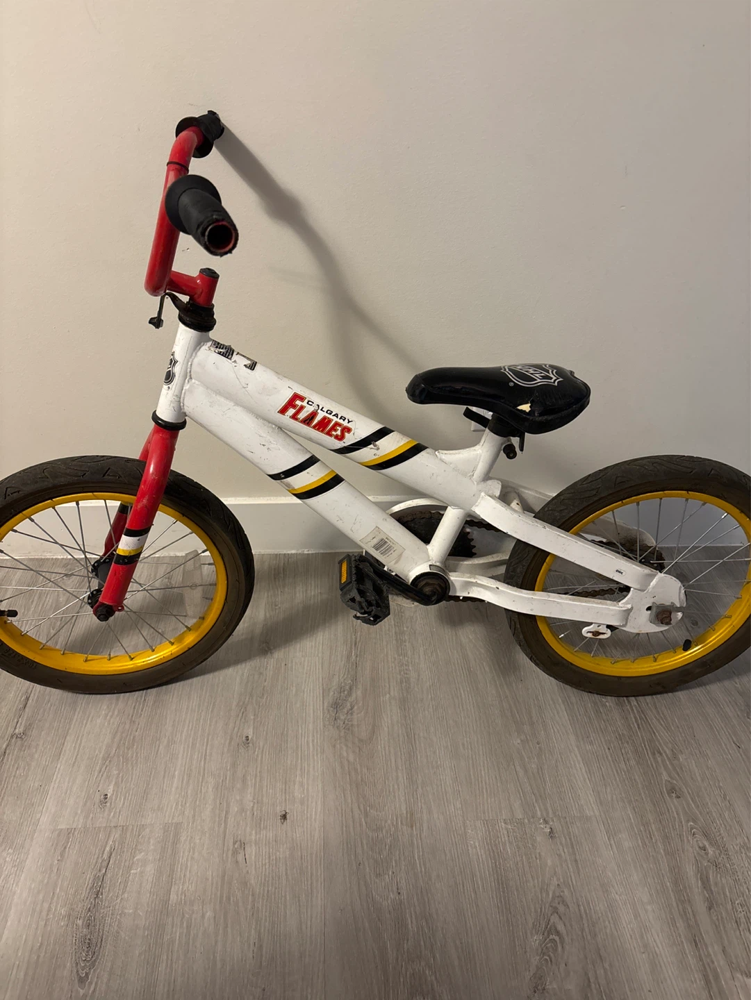 Calgary Flames Kids' Bike - photo 4