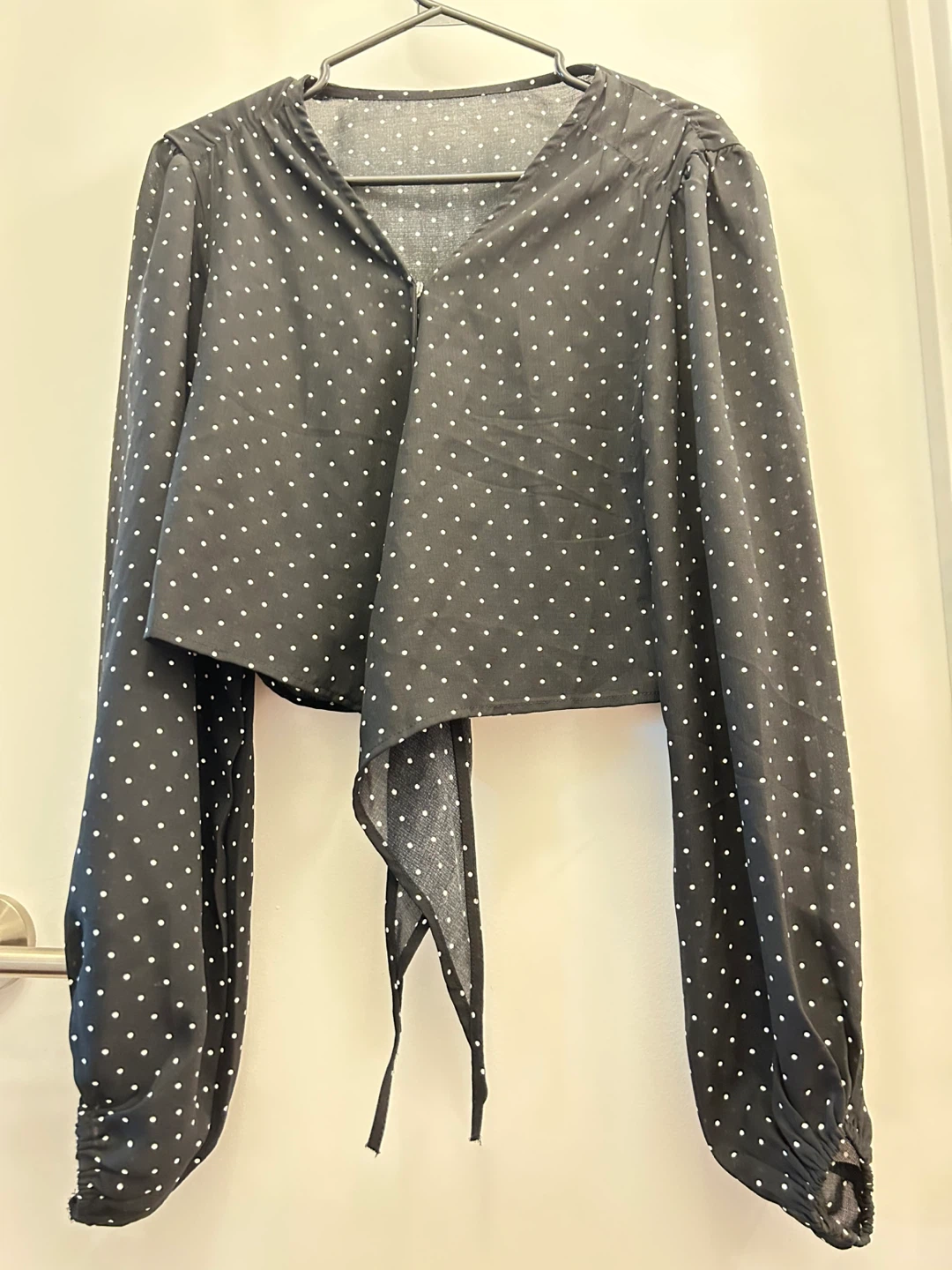 New- Black polka dot long sleeve crop top