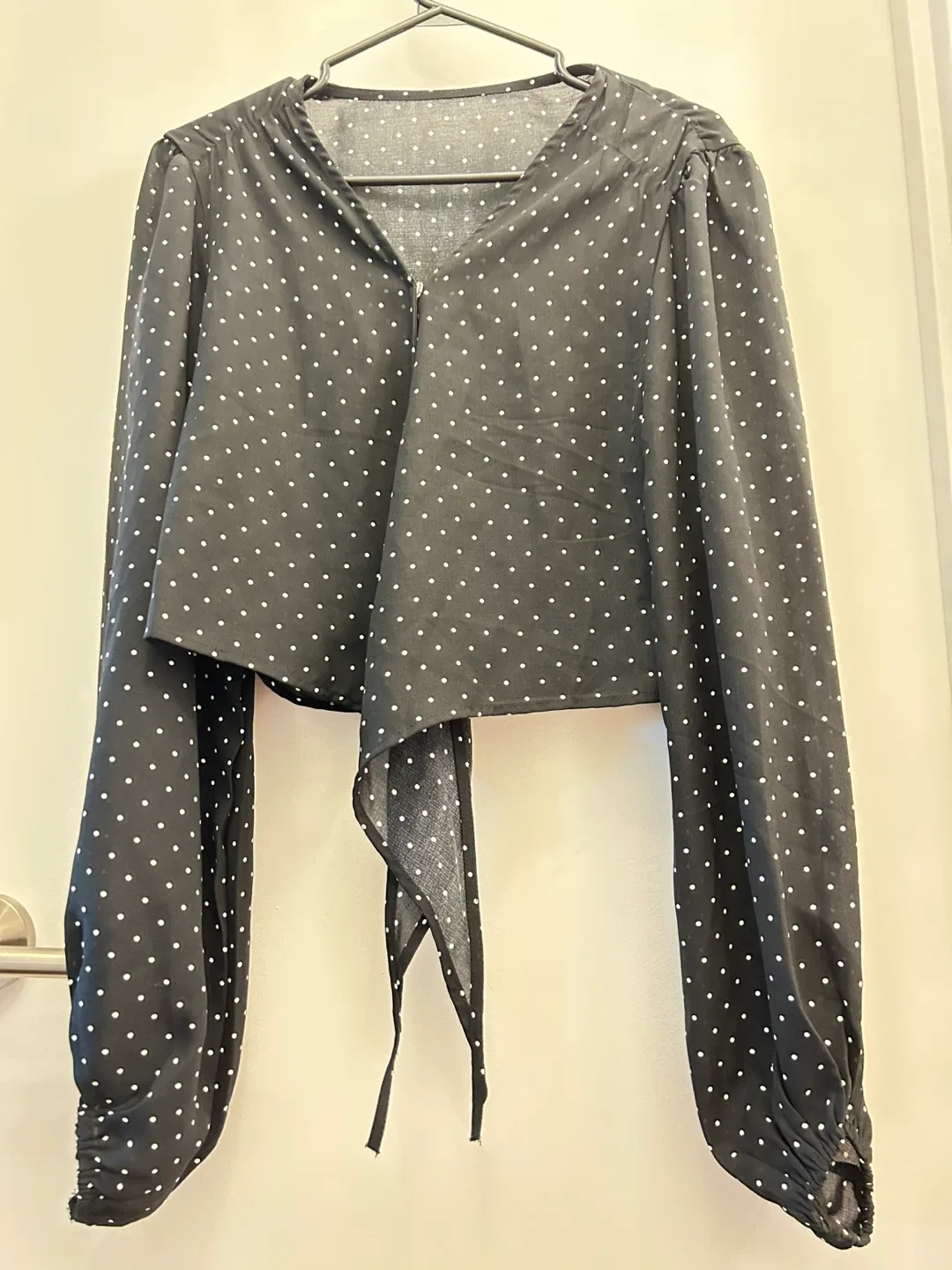 New- Black polka dot long sleeve crop top
